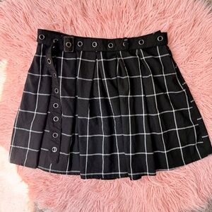Hot Topic Black High-waisted Skirt